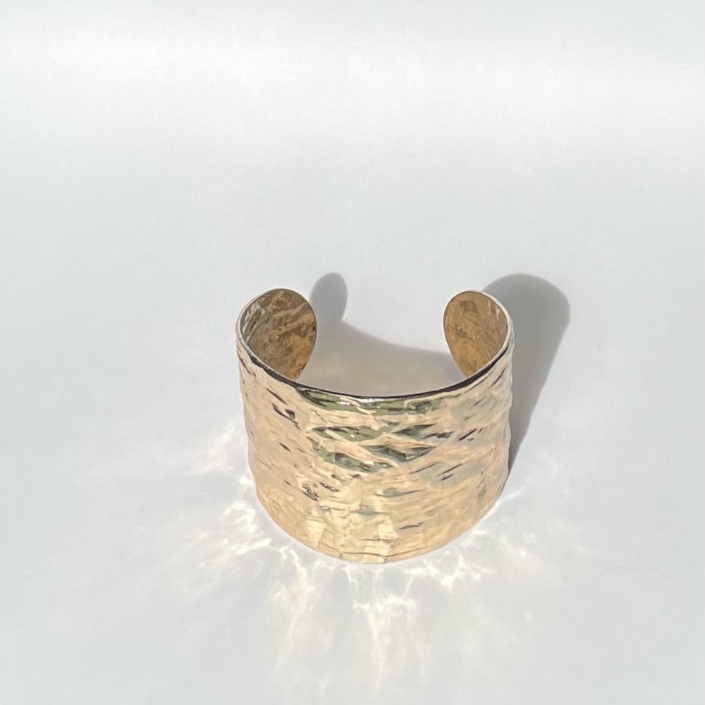 Gold thick bracelet